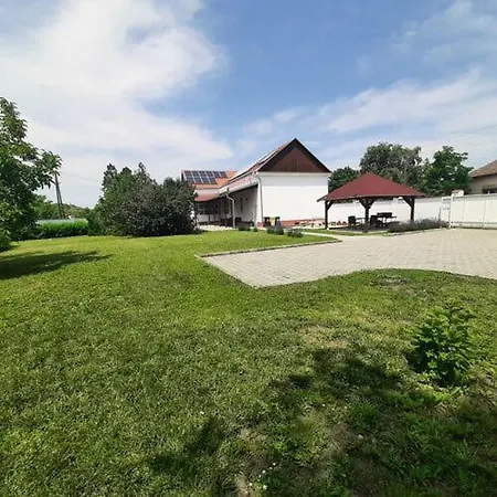 Thermalia Vendeghazak - Tulipan Πανσιόν